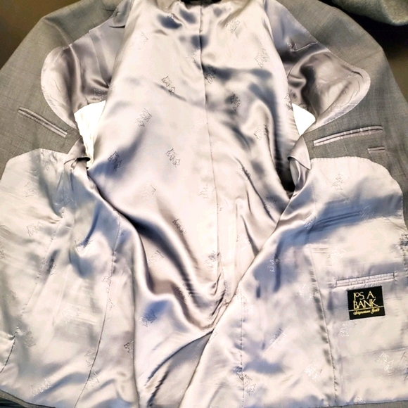 JoS. A. Bank Signature Gold Suit - Picture 5 of 8